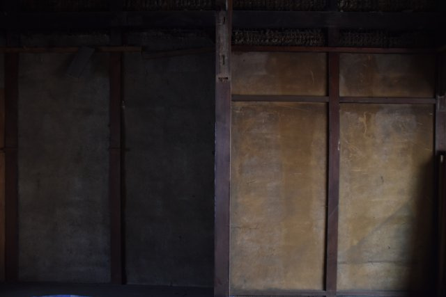 京都紫野 まちに愛される、すっぴん京町家の内装|この町家の歴史を紡いできた壁