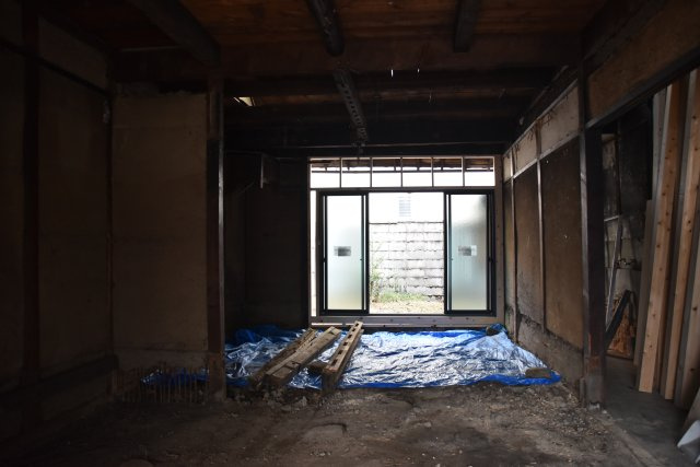 京都紫野 まちに愛される、すっぴん京町家の内装|仕上げをはがして出てきた、美しい表情