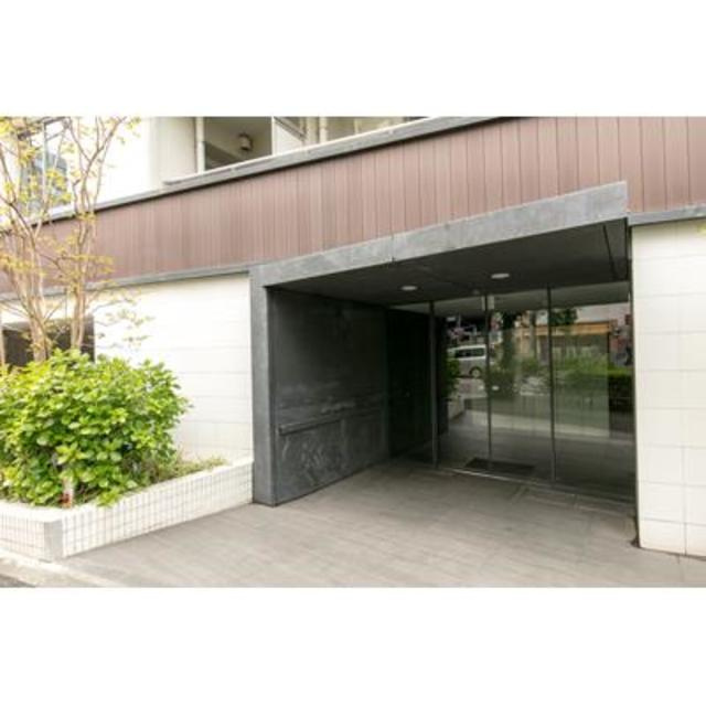 パークリュクス三宿のエントランス|落ち着いたエントランスです