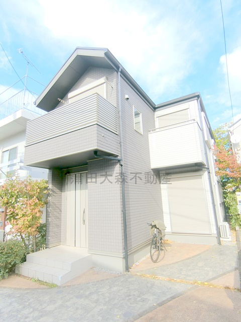 山王2丁目戸建の外観|木造地上2階建てLDK19帖に主寝室12.4帖の余裕ある2LDK
大森駅最寄りの高級住宅街！東京都大田区山王2丁目の落ち着いた住環境！