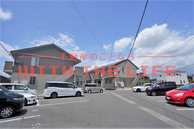 プランドール【キャッシュバック対象物件】の駐車場|駐車場があるので、車を買う予定の方も安心です