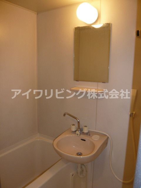 グリーンヒルズKの浴室|バストイレ別です。【グリーンヒルズK】