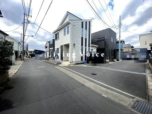 【前面道路含む現地写真】 | 【仲介手数料０円】平塚市田村5丁目　中古一戸建て | 平塚市田村5丁目　中古一戸建て