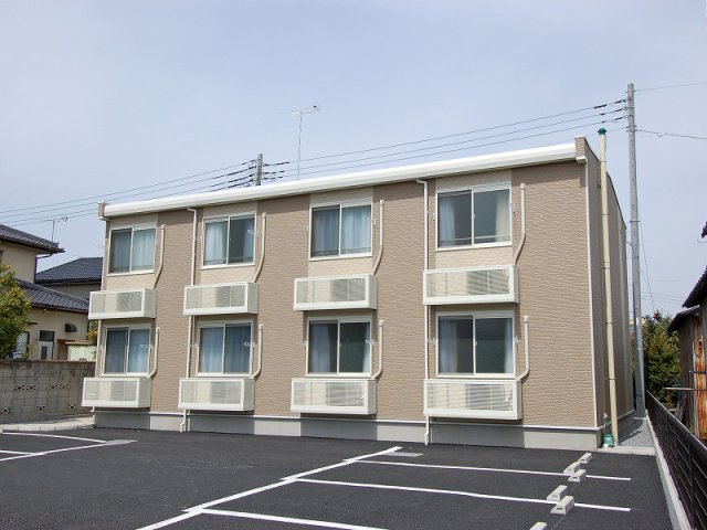 レオパレスカリヤドＫ　Ｅの外観