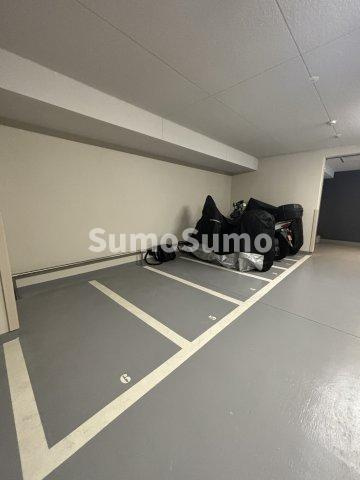 Metrosa谷町六丁目Northの駐車場