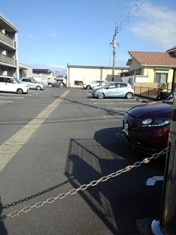 フィオーレの駐車場