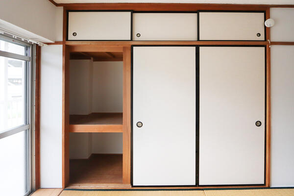 春日井市東野町１０丁目の賃貸マンションの居間・リビング