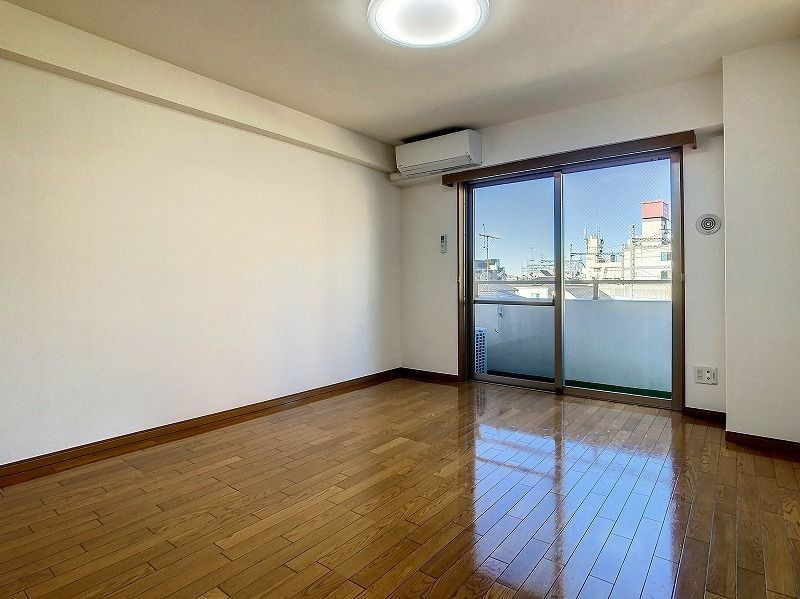 プリムローズ浦安の居間・リビング