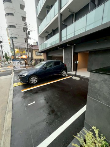 ルネフラッツ庄内通駅前　名古屋市賃貸　仲介手数料無料の駐車場