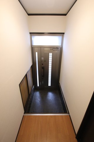 【玄関】 | 堺市東区北野田貸家