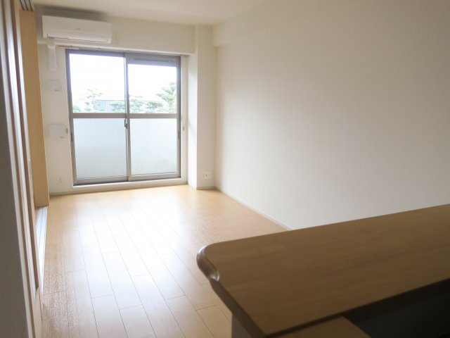 サンライズコードの居間・リビング