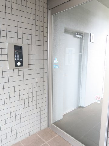 サンライズコードのエントランス