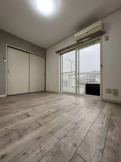 クリオコート西府II B棟の居間・リビング