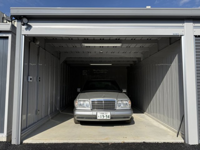 【外観】 | グリーンヒルガレージ都賀 | Bタイプは有効開口部間口が3.34ｍもあります　奥行6.27ｍ　高さ2.11ｍ