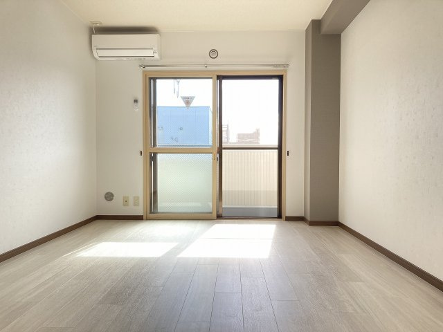 セレナードの洋室|別室写真