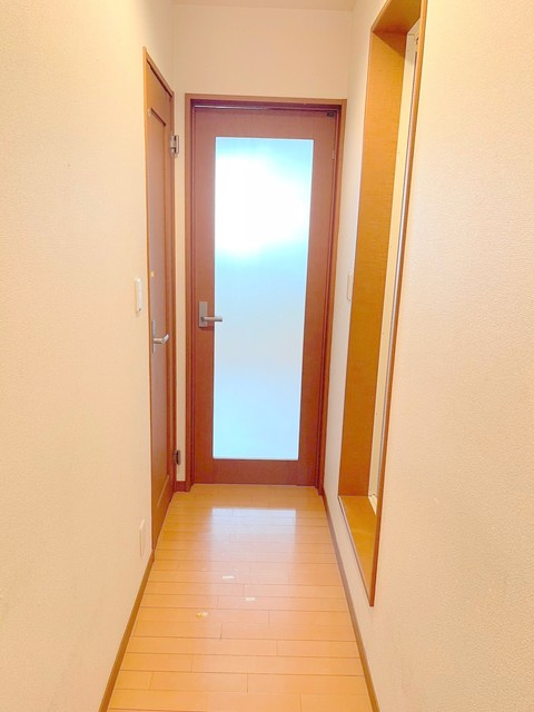 オアシスコート渋谷本町の玄関