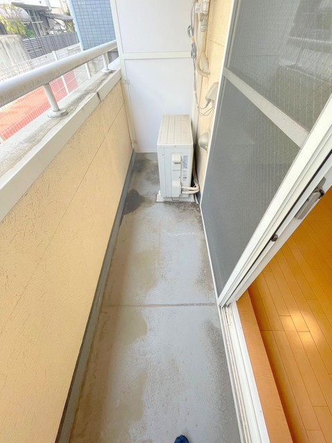 オアシスコート渋谷本町のバルコニー