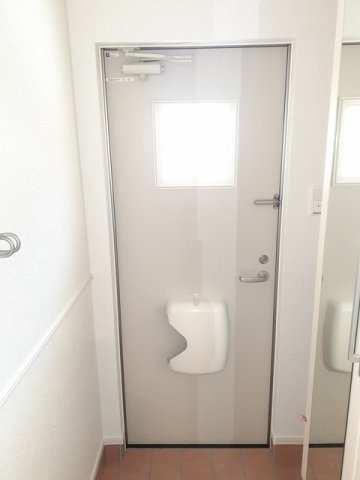 サンヒルズ高雄　北棟の玄関