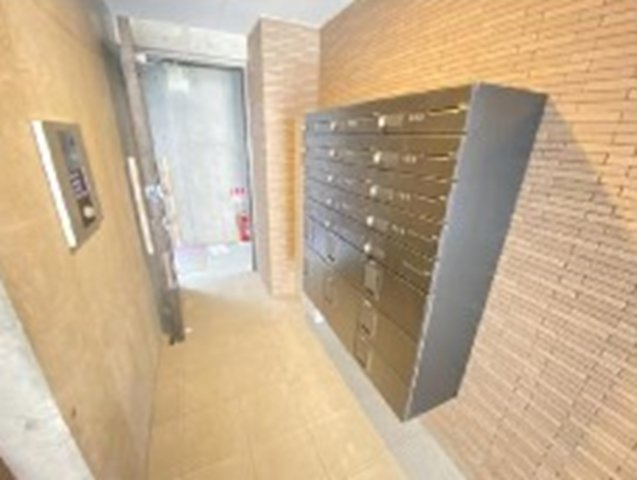 ベニッシモ西宮のエントランス|落ち着いたエントランスです
