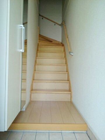 ファイン　イーストの玄関