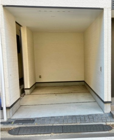 雑司が谷戸建の駐車場