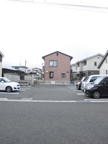 イーハトーヴＥの駐車場