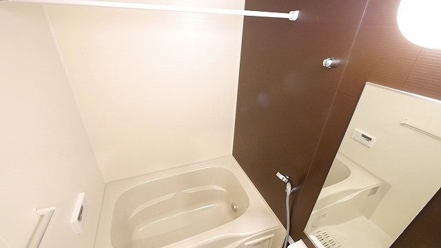 メゾン双鶴Ｅの浴室