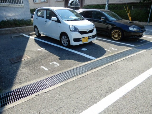 アネックス西明石の駐車場
