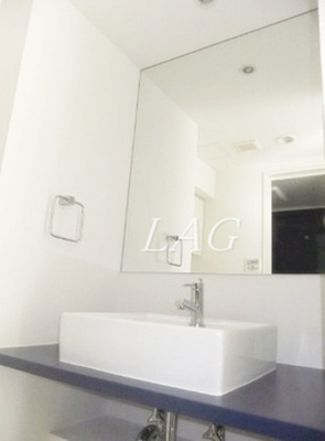 【洗面所】 | アクサス大手町ラクシーズ | 洗面台です。