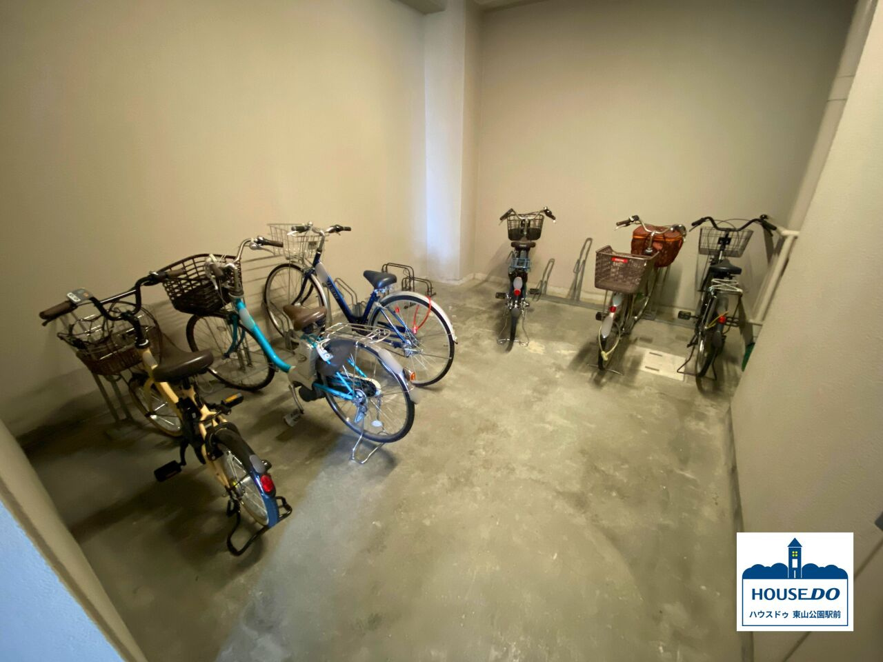 駐車場継承可！グローリアスヒルズ名東神丘町の駐輪場|駐輪場は屋内に付き、雨風を凌げます。