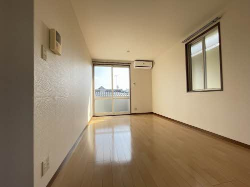 クレース・モール　Ａ棟の居間・リビング|リビングです