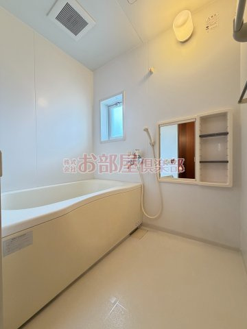 クレース・モール　Ａ棟の浴室|きれいなお風呂です