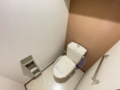 クレース・モール　Ａ棟のトイレ|清潔感のあるトイレです