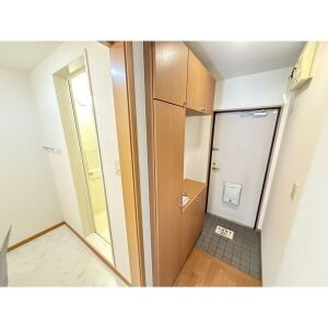 グレース・プラネットの玄関