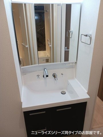 ウルルⅠの洗面所|コンパクトで使いやすい洗面所