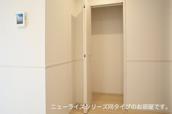 今津朝山アパートⅡの収納|こまごまとしたものを収納できそうですね