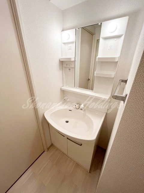 プランシードの洗面所|シャワー付き洗面台♪