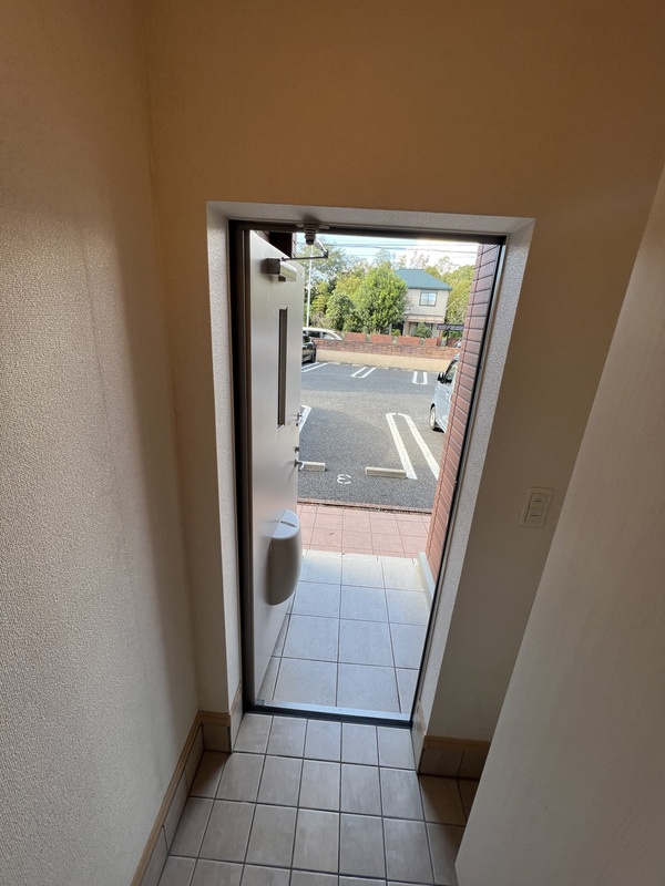 S・and・W＋１の玄関