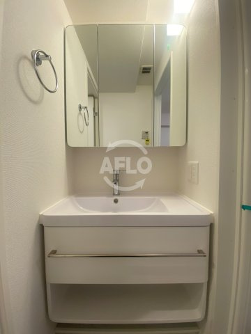 セレニテ本町リアンの独立洗面台|セレニテ本町リアン　独立洗面台