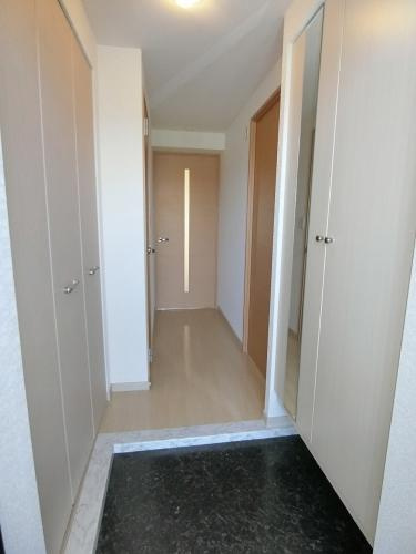 グランディアの玄関|明るい玄関です