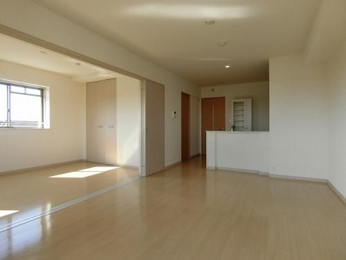 グランディアの居間・リビング|こちらの居間で趣味の時間をお楽しみください