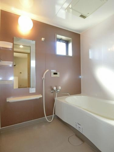 グランディアの浴室|お風呂で日々の疲れを落としましょう