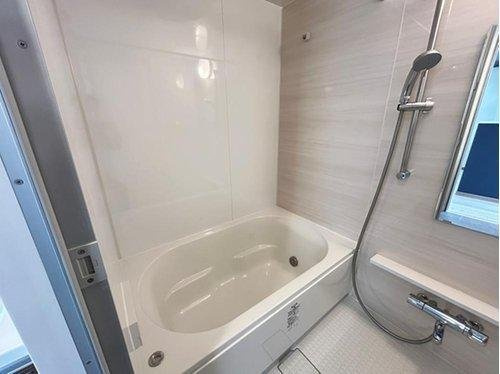 サンクレイドル武蔵野鷹の台の浴室|清潔感あふれる、ゆったりとした癒しのバスタイム♪