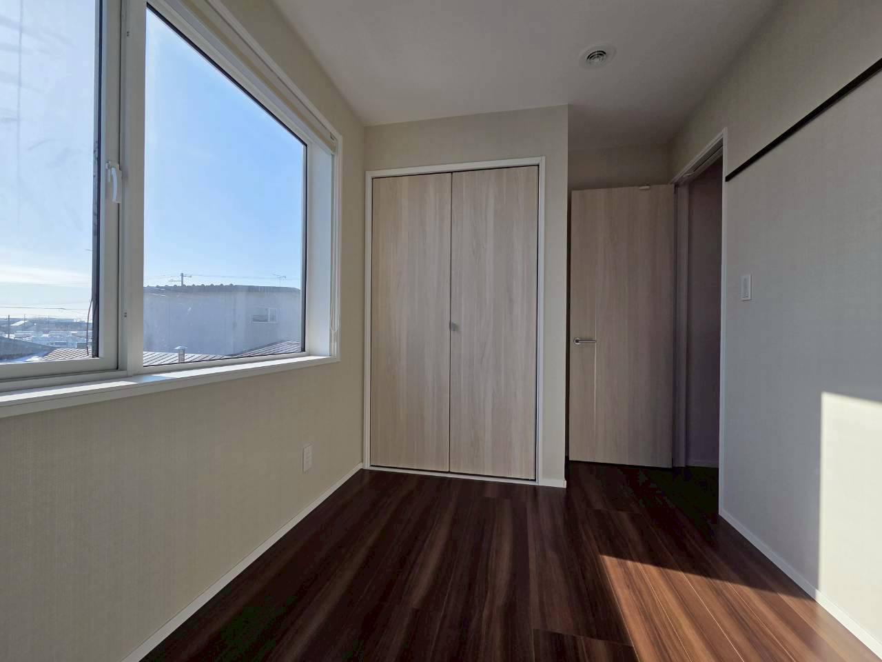 鳥取南5丁目　<一条工務店様施工>中古住宅の洋室|2階4.5帖②