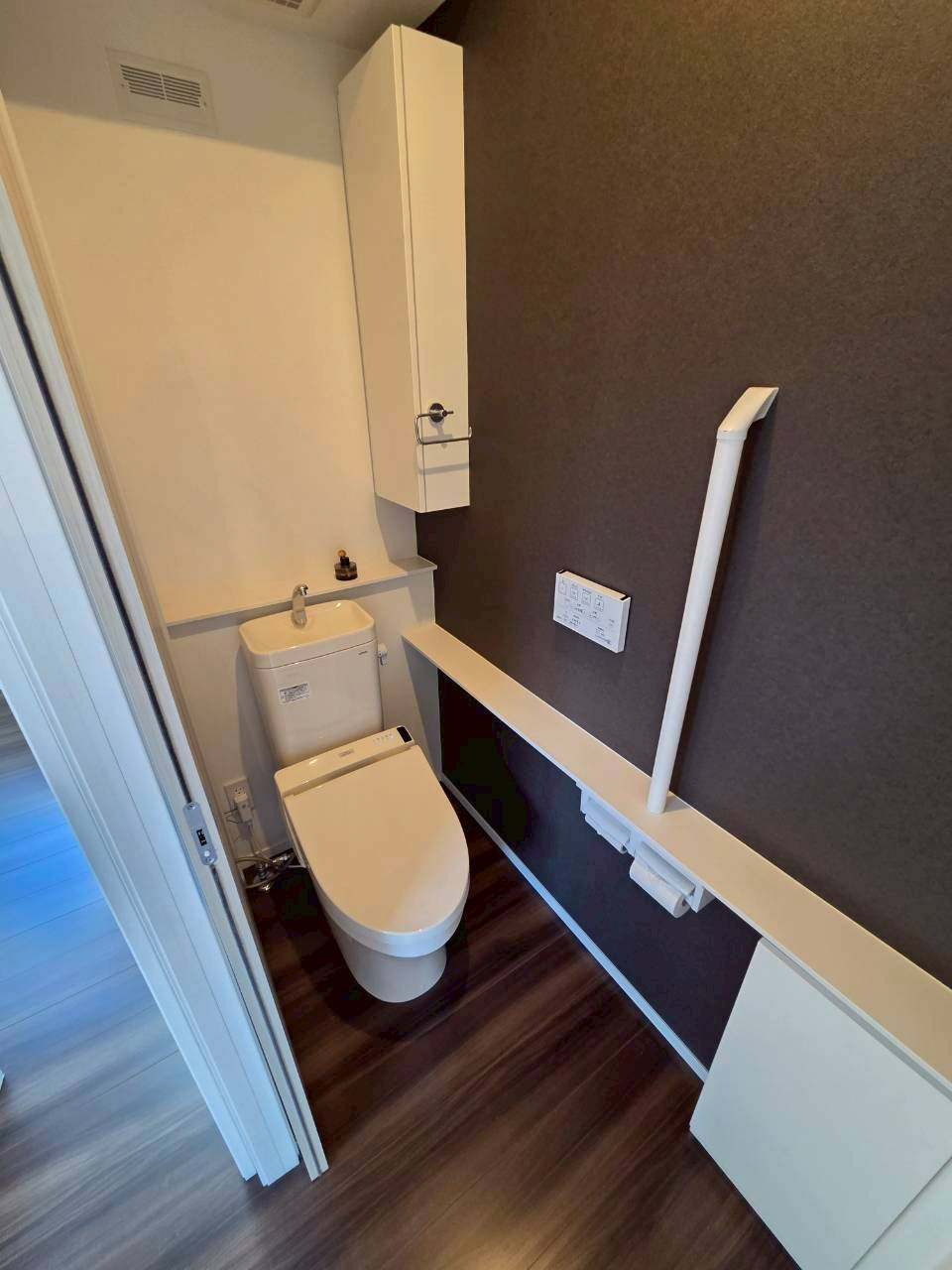 鳥取南5丁目　<一条工務店様施工>中古住宅のトイレ|2階トイレ