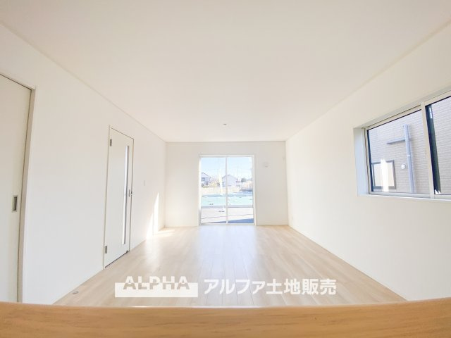 昭島市拝島町３丁目の新築一戸建の居間・リビング