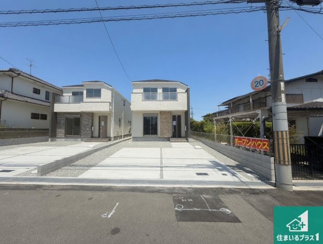 29(土)30(日)現地説明会！◆羽曳野市羽曳が丘西　全2邸の駐車場|並列２台駐車可能！ゆとりの駐車スペースで車庫入れもスムーズ！