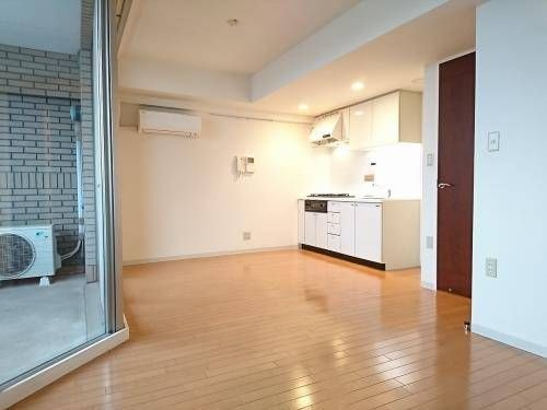 ＬＡＮＡＩ　Ｔ　ＧＡＲＤＥＮの居間・リビング