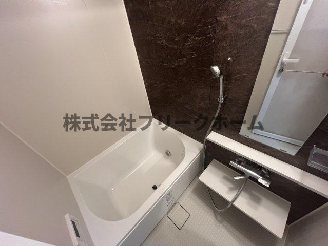 三鷹市下連雀３丁目の賃貸マンションの浴室