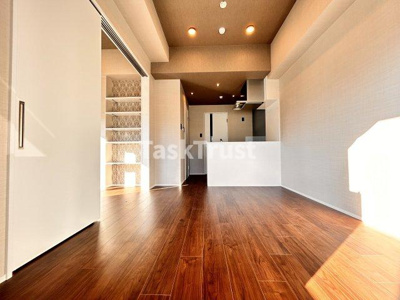 【居間・リビング】 | ブエナビスタ梅田イースト